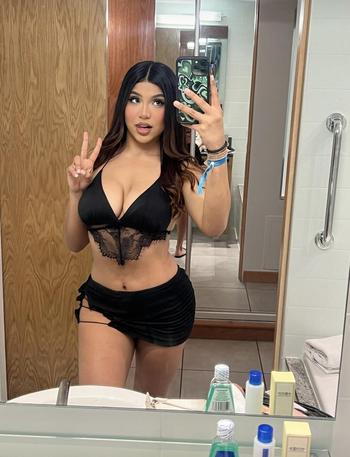 Vivian , 26  female escort, Jersey-city